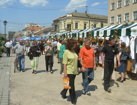 2000_1.jpg